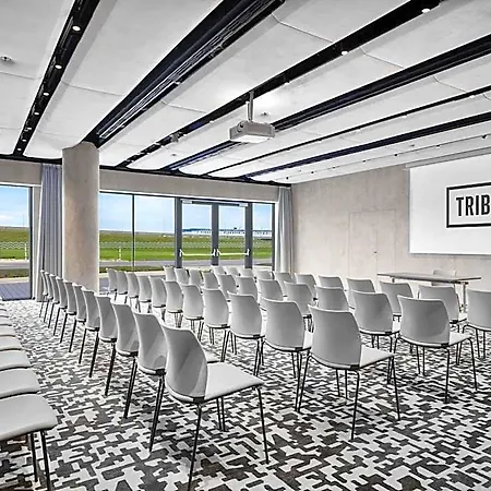 Ξενοδοχείο Tribe Airport 3*